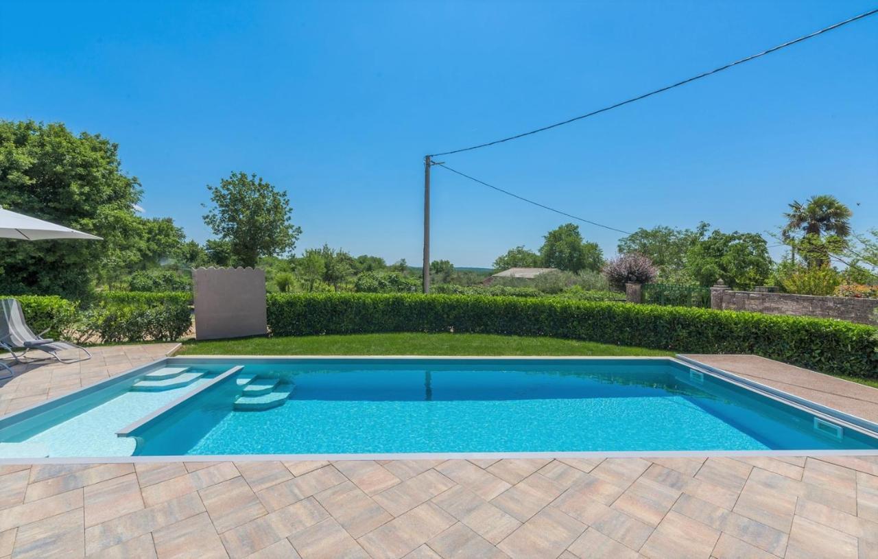 Holiday House Vita Tinjan Quarto foto